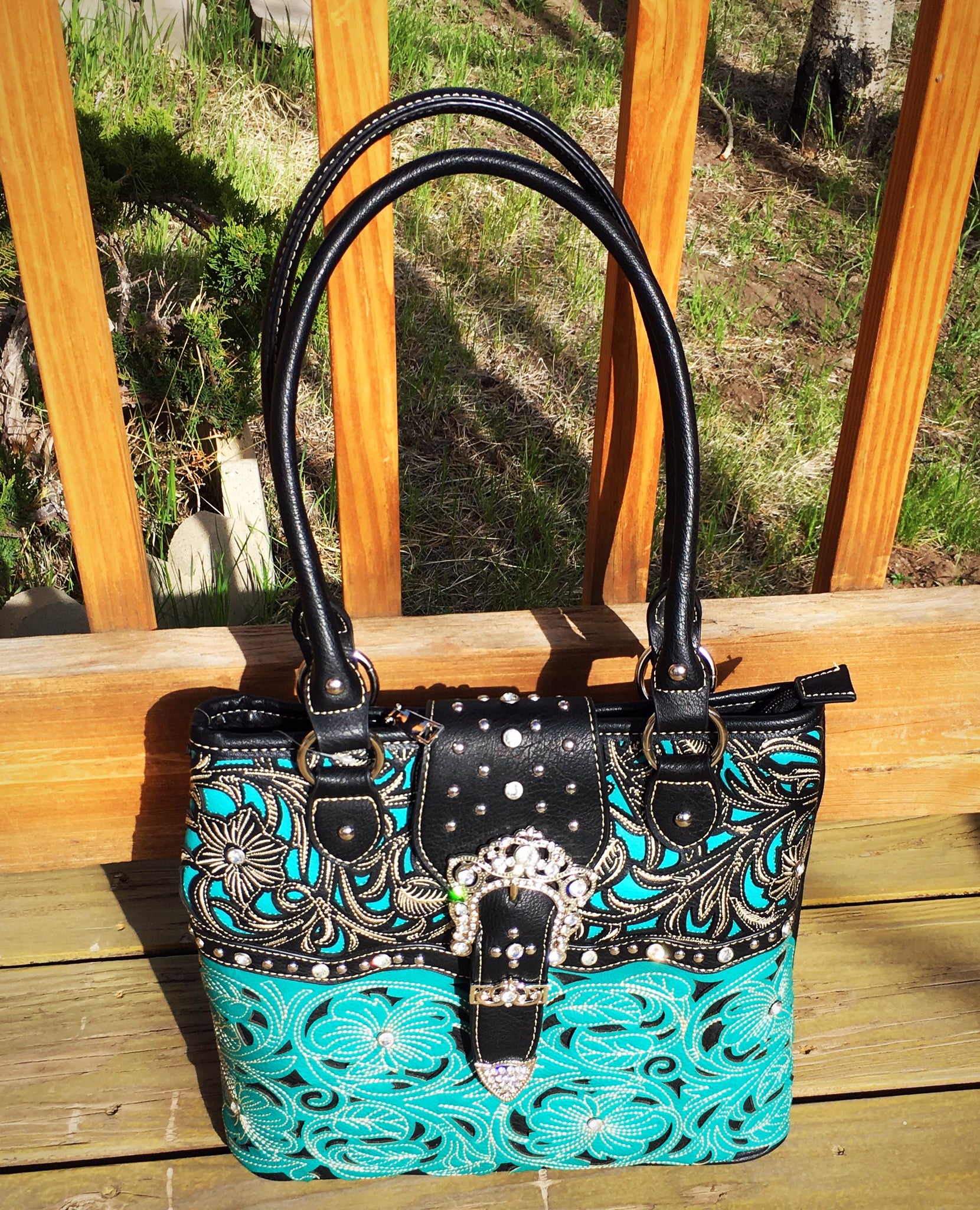 Western cowhide purse handmade by ArteVae | Cowhide purse, Western purses,  Purses